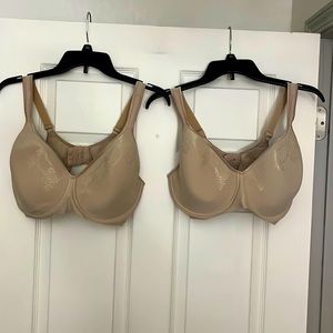 SET OF TWO WOMEN’S UNDERWIRE BRAS : SIZE 42D